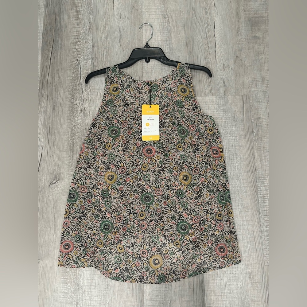 women’s medium size floral Cabi blouse